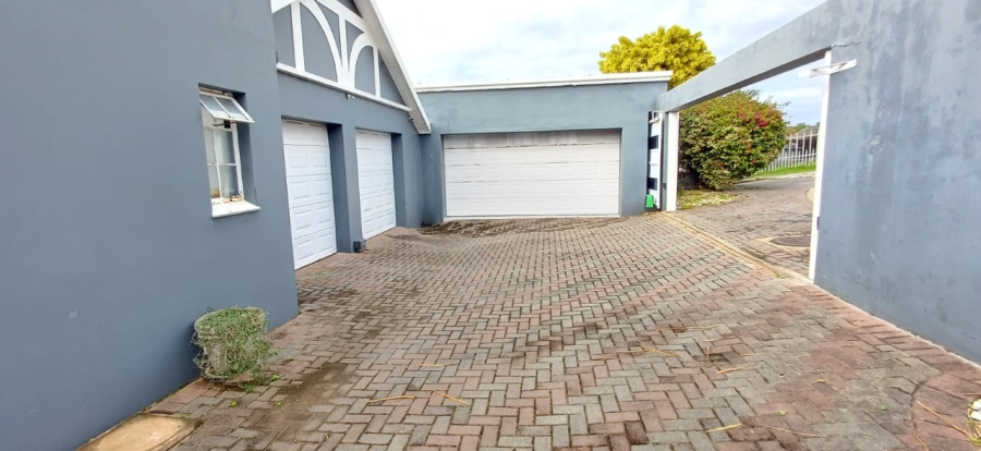 3 Bedroom Property for Sale in Nahoon Valley Park Eastern Cape